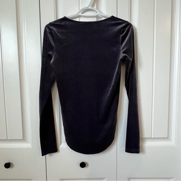 EUC Women’s Wilfred Free Velvet Sweater Size Small - Picture 3 of 3